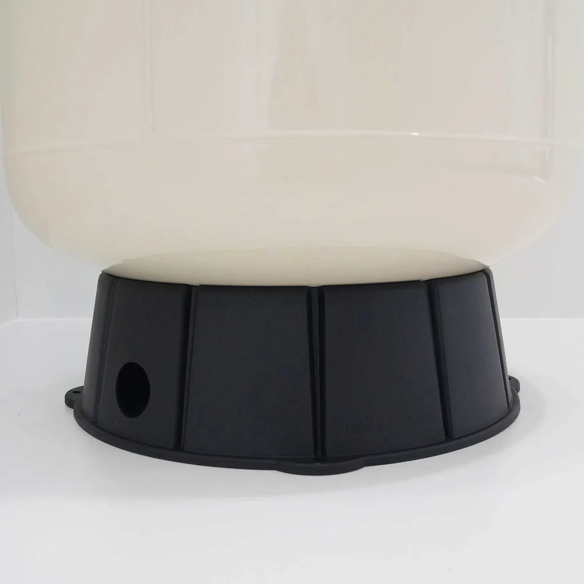 Challenger Réservoir A Diaphragme Gc 200l Vertical